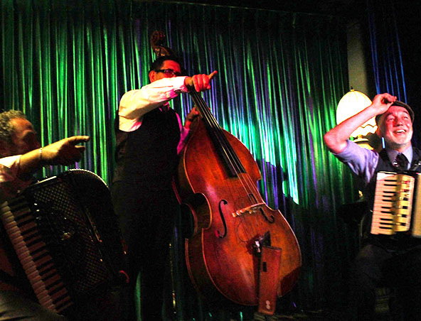 Melbourne Italian Band - Music Trio - Entertainers Musicians